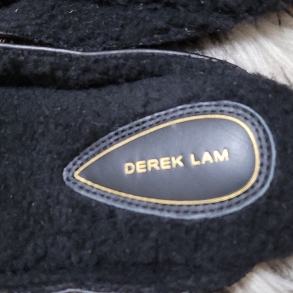 Slippers - Picture 2 of 3